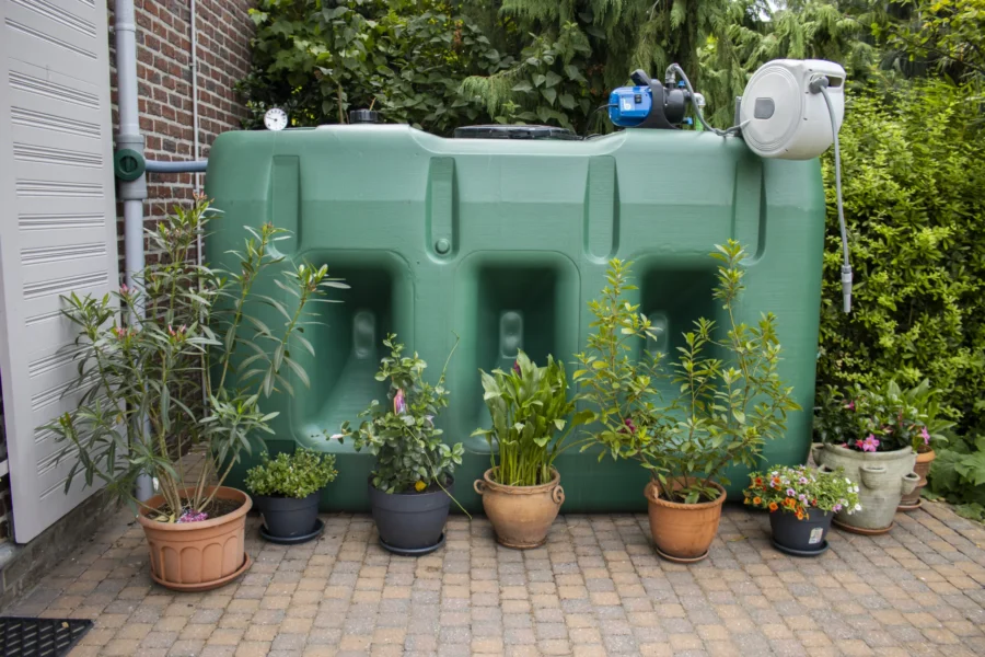 Citerne eau de pluie 3000L - Rectangulaire et aérienne - Avec pompe