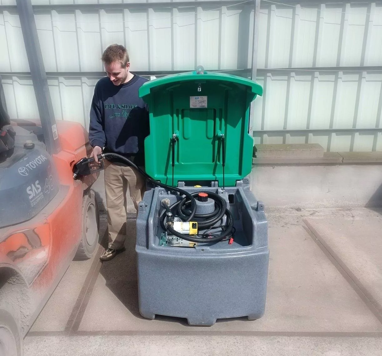 Citerne-mazout-mobile-TItan-Truckmaster-425-litres-avec-ou-sans-pompe