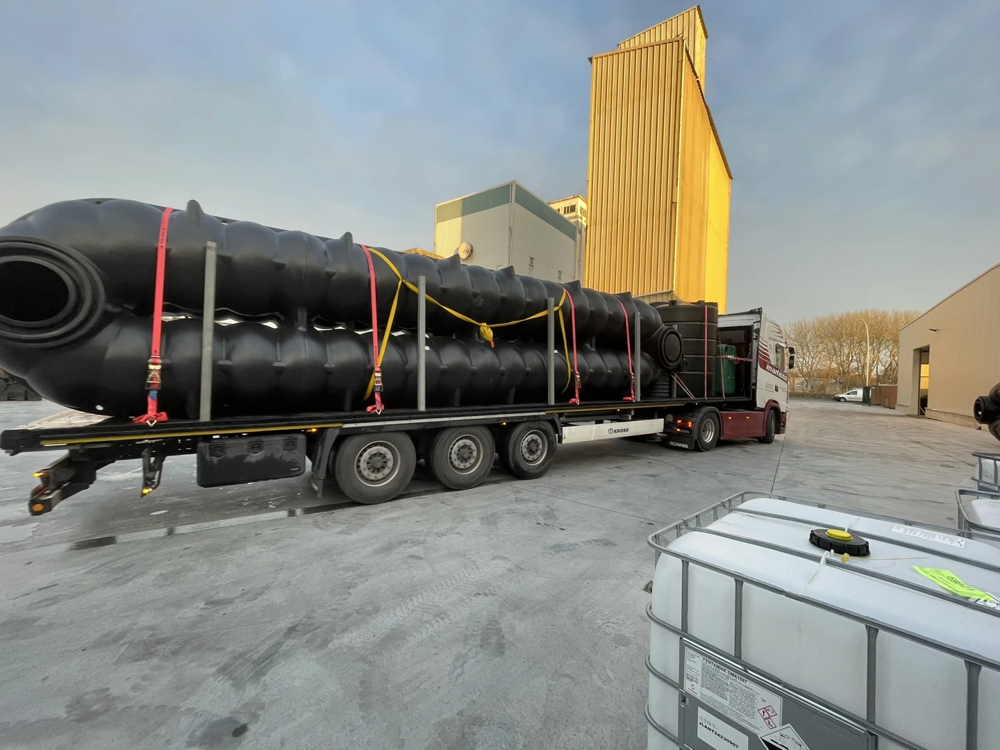 Fosse septique 20000 litres transport camion livraison