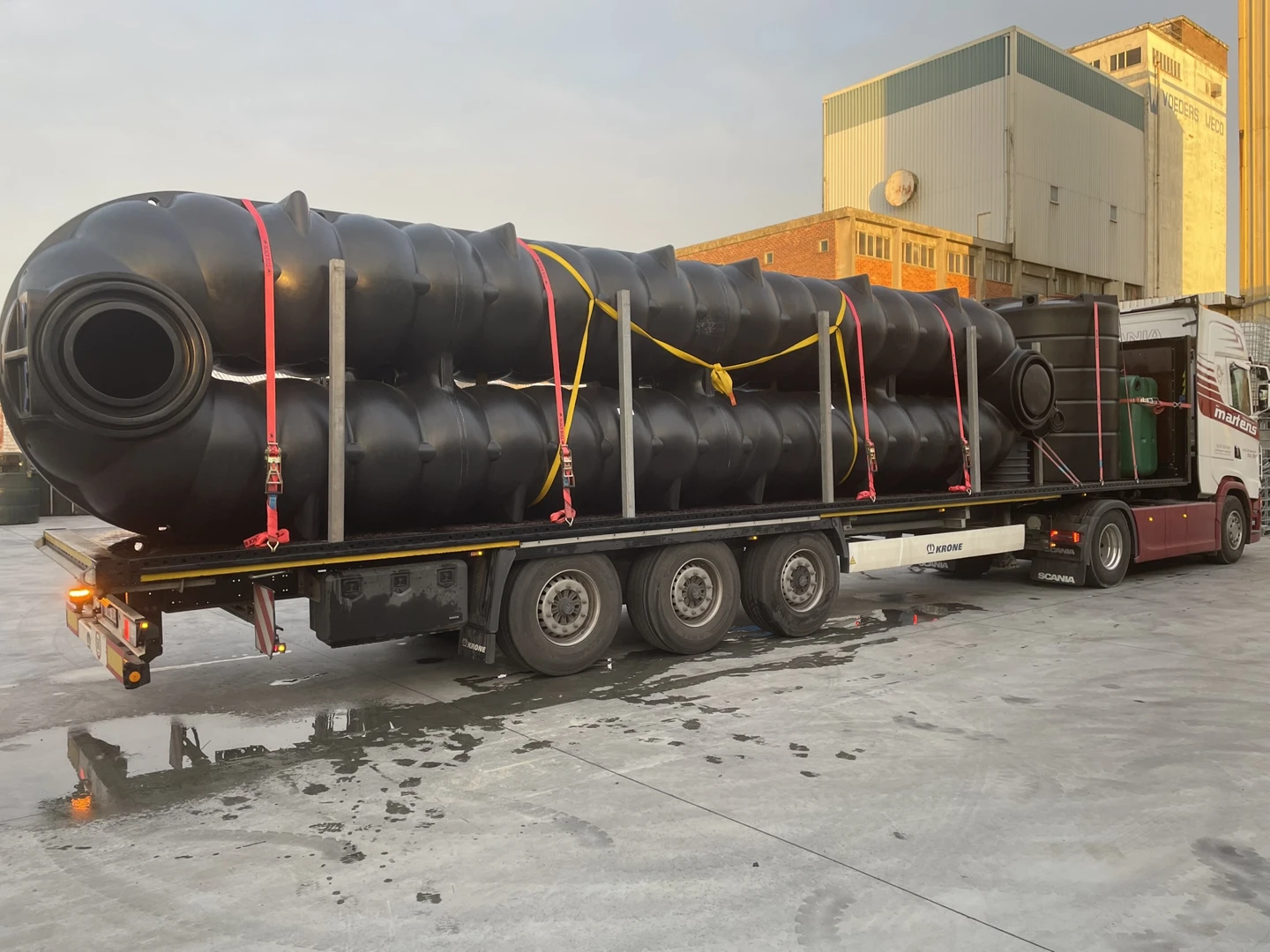 Fosse septique 20000 litres transport camion livraison